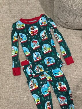 Little Sleepies Green Holiday Snow Globe Pajama Set with Red Trim